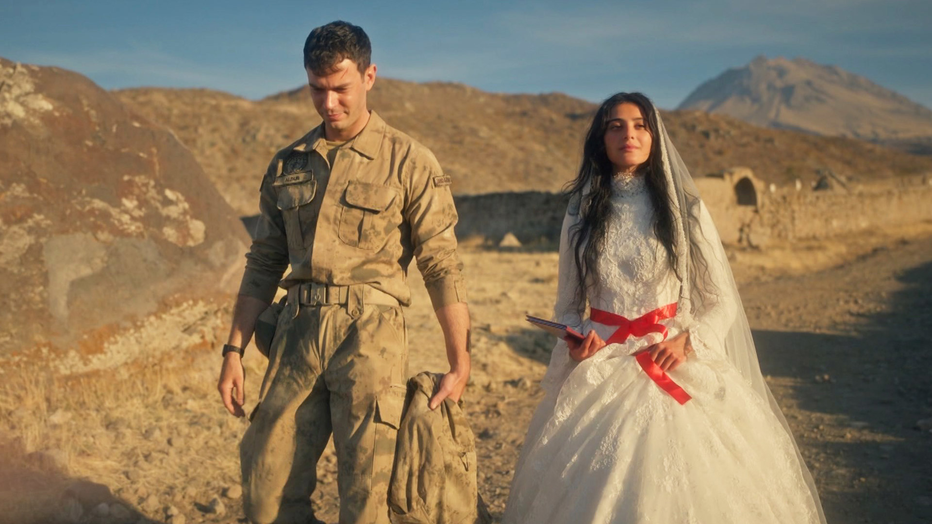 مسلسل انت من أحببت الحلقة 1 كاملة مترجمة